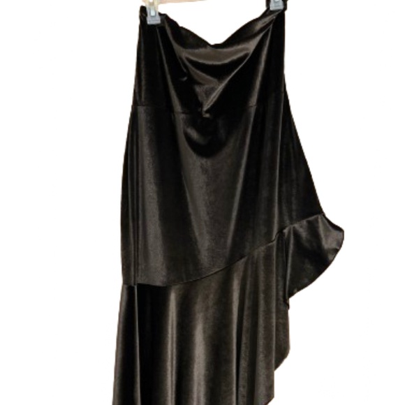 PrettyLittleThing Women’s Plus Velvet Bandeau Asymmetric Frill Hem Dress Sz-18 - Picture 4 of 10